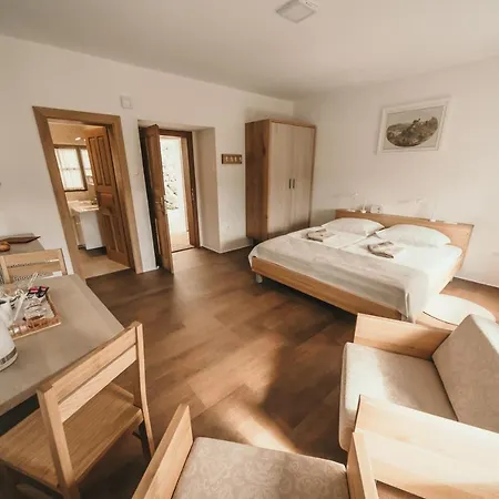 Rooms & Apartments Podsreda Castle Exterior photo