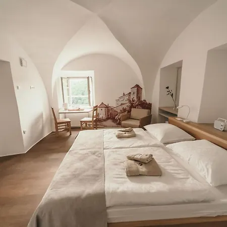 Rooms & Apartments Podsreda Castle Exterior photo