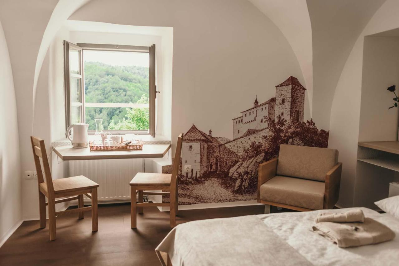 Apartment & Castle