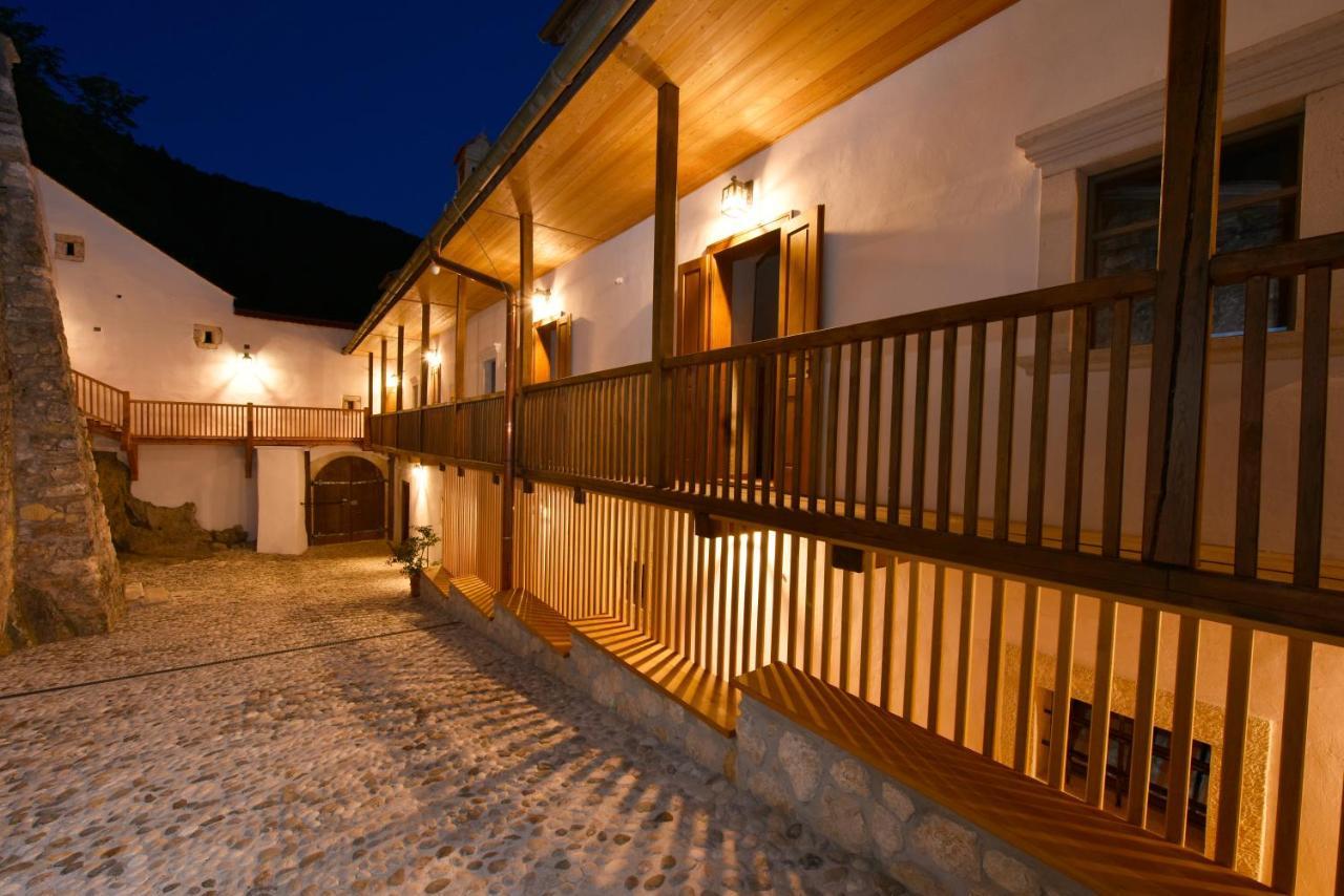 Apartment & Castle