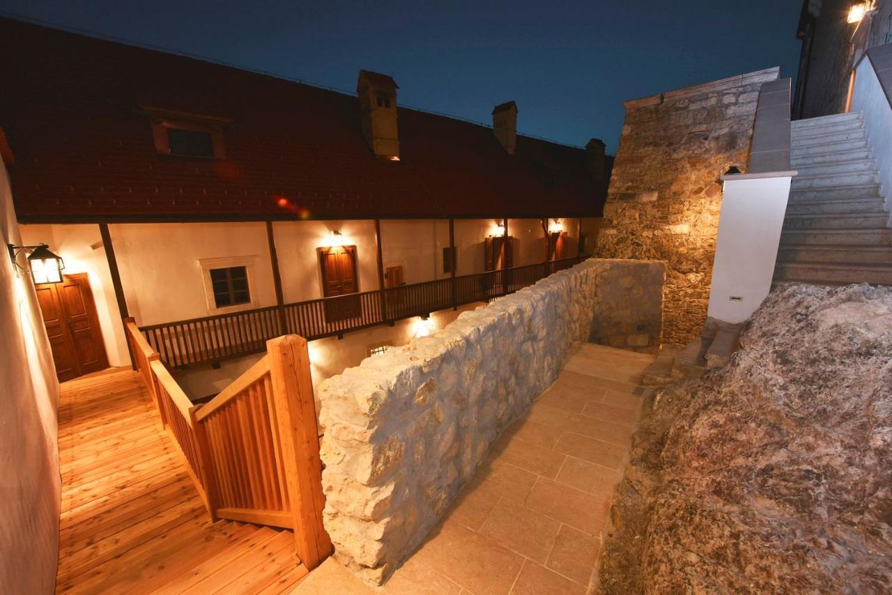 Apartment & Castle